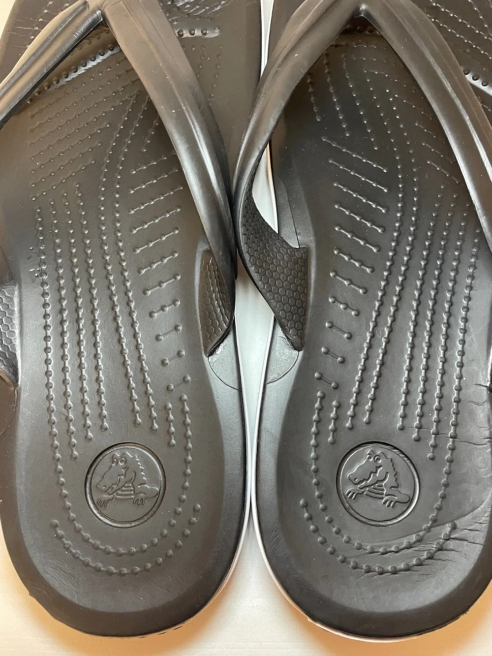 Crocs Crocband Flip Flop black flat beach casual sandals women’s size 10 - Picture 3 of 11